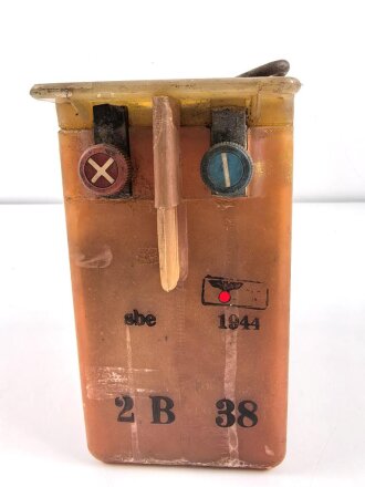 Sammler 2B38 der Wehrmacht . Datiert 1944, Griff leicht...