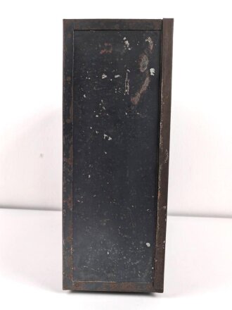 Transportkasten "Fu 6 ( Vorrat)" Originallack, ungereinigtes Stück mit zugehörigem Gehäusedeckel, gehört ins KFZ61.