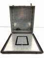 Transportkasten "Fu 6 ( Vorrat)" Originallack, ungereinigtes Stück mit zugehörigem Gehäusedeckel, gehört ins KFZ61.