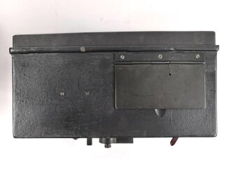 Morse Schreiber 5 Wehrmacht ( M.S. 5 ) Hersteller Rudolf Hell. Original lackiertes Gerät in sehr gutem Gesamtzustand, Funktion nicht geprüft. Nach dem Krieg weiterbenutzt