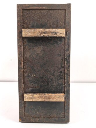 Transportkasten "Fu 5 ( Vorrat)" Originallack, ungereinigtes Stück mit zugehörigem Gehäusedeckel, gehört ins KFZ61.