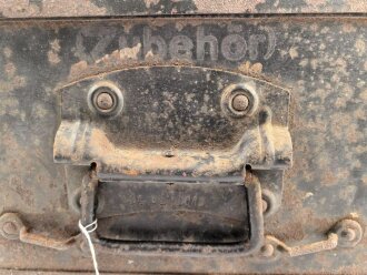 Transportkasten "Fu 5 ( Vorrat)" Originallack, ungereinigtes Stück mit zugehörigem Gehäusedeckel, gehört ins KFZ61.