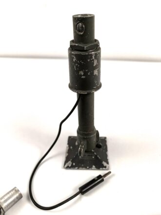 Antenne zum Tornisterfunkgerät b1 der Wehrmacht. Vollständig, in der seltenen Transporttasche. Originallack