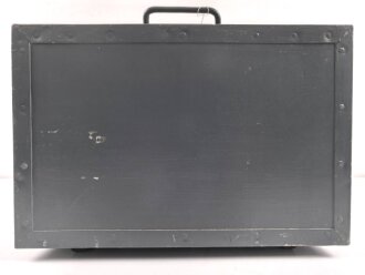 Gleichrichter a Wehrmacht datiert 1944. Gehäuse und Deckel überlackiert, Funktion nicht geprüft