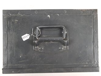 Gleichrichter a Wehrmacht datiert 1944. Gehäuse und Deckel überlackiert, Funktion nicht geprüft