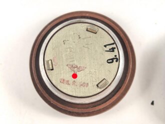 Handapparat Hap2, Hörer für Funkgeräte in vorderster Linie, kann benutzt werden ohne den Stahlhelm abzusetzen. Ungereinigtes Stück, ein Stecker fehlt, Funktion nicht geprüft
