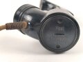 Handapparat Hap2, Hörer für Funkgeräte in vorderster Linie, kann benutzt werden ohne den Stahlhelm abzusetzen. Ungereinigtes Stück, ein Stecker fehlt, Funktion nicht geprüft