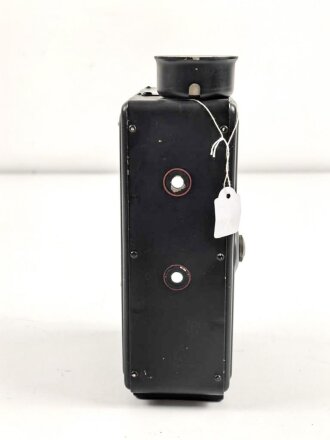 Kleinfunksprecher d " Dorette" . Gerät Nummer 1531 von 1944. Tiefdunkelblauer Originallack, wenig oder nicht benutztes Gerät. Variante ohne die Halterung für den Batteriekasten, so von einem Urgestein des Funksammelns als