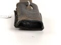 Kaiserreich und 1. Weltkrieg, Koppelschuh zum Seitengewehr Modell 98/05. Gebraucht, ohne erkennbare Stempelung, eine Niete ausgerissen, Naht etwas offen