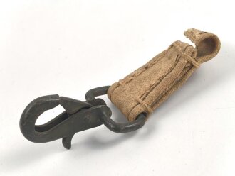 Metallhaken an Webriemen für Tragerahmen der Wehrmacht