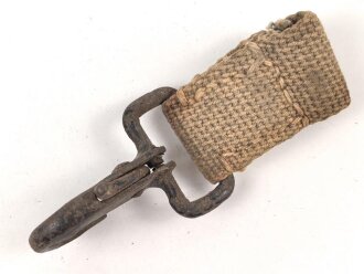 Metallhaken an Webriemen für Tragerahmen der Wehrmacht