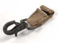 Metallhaken an Webriemen für Tragerahmen der Wehrmacht
