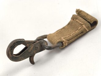 Metallhaken an Webriemen für Tragerahmen der Wehrmacht