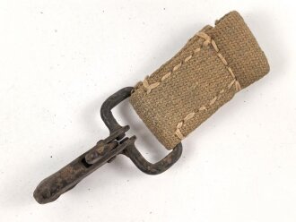 Metallhaken an Webriemen für Tragerahmen der Wehrmacht