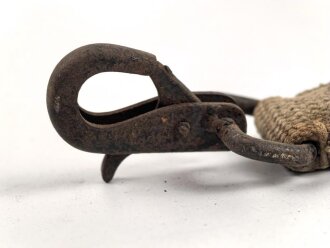 Metallhaken an Webriemen für Tragerahmen der Wehrmacht