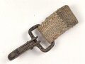 Metallhaken an Webriemen für Tragerahmen der Wehrmacht