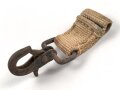 Metallhaken an Webriemen für Tragerahmen der Wehrmacht
