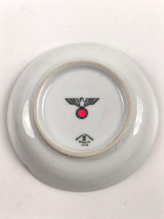 Heer, Kantinenporzellan Dessertschale, Durchmesser etwa 16,5cm, Hersteller Johann Haviland Bavaria 1938. Gebraucht, angeschlagen