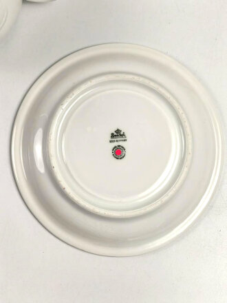 Deutsche Arbeitsfront, Kantinenporzellan Kaffeeservice 3-teilig, Durchmesser des Tellers etwa 20cm, Hersteller Rosenthal. Gebraucht