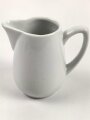 Reichsarbeitsdienst, Kantinenporzellan Milchkännchen, Höhe 13cm, Hersteller W Bavaria 1942. Gebraucht