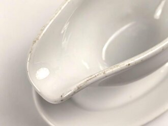 Heer, Kantinenporzellan Sauciere, Hersteller Königszelt 1937. Gesamtlänge 25cm, gebraucht