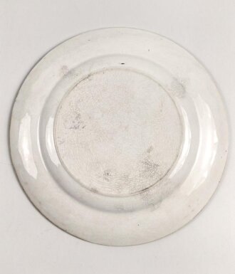 Flacher Teller, Durchmesser 26cm, Monogramm M & R im Logo, Anscheinend Majolika, wahrscheinlich um 1900