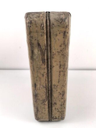 20 Liter Kraftstoffkanister Wehrmacht, datiert 1944. Originallack, ungereinigt. Mit dem seltenen Ausgießer. Leer, dennoch KEIN VERSAND NACH ÜBERSEE