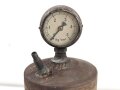 "Tetra 2" Feuerlöscher aus der Zeit des 2.Weltkrieg. Originallack, vermutlich nach dem Krieg modofiziert. Leer, dennnoch KEIN VERSAND NACH ÜBERSEE