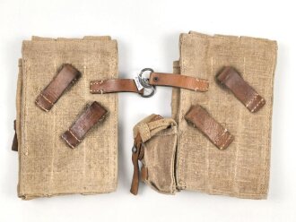 Paar Magazintaschen zur Maschinenpistole MP38 und 40 der Wehrmacht. Hersteller dkk44. Seltenes Paar, wenn es sandfarbene MP Taschen im Angebot gibt, dann fast ausschliesslich vom Hersteller clg