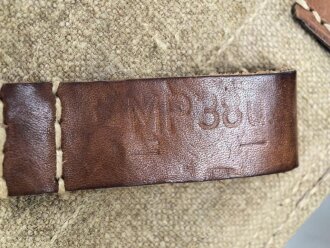 Paar Magazintaschen zur Maschinenpistole MP38 und 40 der Wehrmacht. Hersteller dkk44. Seltenes Paar, wenn es sandfarbene MP Taschen im Angebot gibt, dann fast ausschliesslich vom Hersteller clg