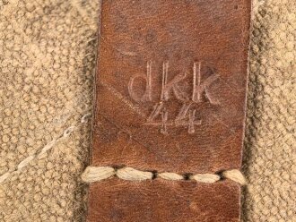 Paar Magazintaschen zur Maschinenpistole MP38 und 40 der Wehrmacht. Hersteller dkk44. Seltenes Paar, wenn es sandfarbene MP Taschen im Angebot gibt, dann fast ausschliesslich vom Hersteller clg