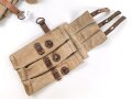 Paar Magazintaschen zur Maschinenpistole MP38 und 40 der Wehrmacht. Hersteller dkk44. Seltenes Paar, wenn es sandfarbene MP Taschen im Angebot gibt, dann fast ausschliesslich vom Hersteller clg