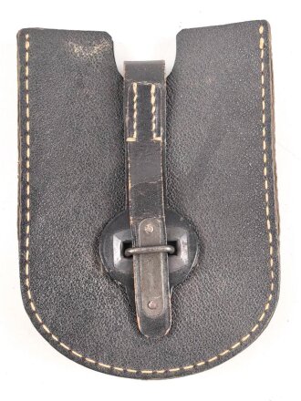 Koppeltasche für die kurze Drahtschere der Wehrmacht. Schwarzes Ersatzmaterial, sehr guter Zustand, Hersteller fkx43