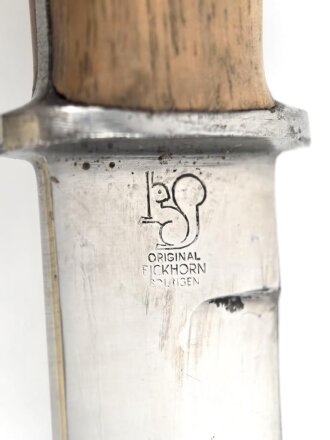 Kampfmesser / Stiefelmesser Wehrmacht. Hersteller Eickhorn Solingen. Ungetragen, die Klinge warum auch immer leicht angeschliffen