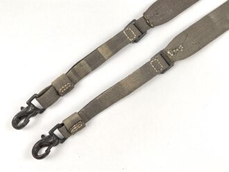 Paar Trageriemen zum hölzernen Transportbehälter für das Scherenfernrohr der Wehrmacht