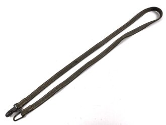Trageriemen Wehrmacht, Breite knapp über 2cm, Gesamtlänge mit Metallbeschlägen etwa 170cm