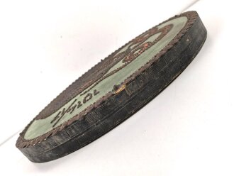 1.Weltkrieg, Nagelbrett Adlerkopf eine Schlange festhaltend sowie 1914/ 17.  Guter Zustand, Durchmesser knapp 72cm