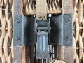 Transportbehälter für drei Stück 8,8cm Sprenggranate  mit Kopfzünder. Maße etwa 15 x 38 x 97cm. Von einem amerikanischen Soldaten als Versandkasten benutzt.