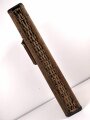 Transportbehälter für drei Stück 8,8cm Sprenggranate  mit Kopfzünder. Maße etwa 15 x 38 x 97cm. Von einem amerikanischen Soldaten als Versandkasten benutzt.