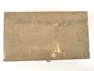 Werkzeugkasten für Panzerkampfwagen der Wehrmacht. Maße 23 x 40 x 9,5cm. Originallack, ungereinigt