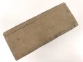 Werkzeugkasten für Panzerkampfwagen der Wehrmacht. Maße 23 x 40 x 9,5cm. Originallack, ungereinigt