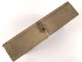 Werkzeugkasten für Panzerkampfwagen der Wehrmacht. Maße 23 x 40 x 9,5cm. Originallack, ungereinigt