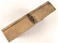 Ketten Werkzeugkasten für Panzerkampfwagen der Wehrmacht. Maße 22 x 40 x 9cm. Originallack, ungereinigt
