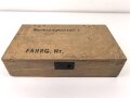 Werkzeugkasten I für ein Fahrzeug der Wehrmacht. Maße 23 x 40 x 10cm. Originallack, ungereinigt