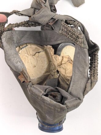 Gasmaske Modell 1930 Wehrmacht. Ungebrauchtes Stück , Hersteller hnr, datiert 1944, Originallack, ungereinigt
