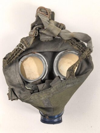 Gasmaske Modell 1930 Wehrmacht. Ungebrauchtes Stück , Hersteller hnr, datiert 1944, Originallack, ungereinigt