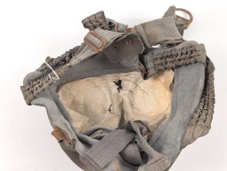 Gasmaske Modell 1930 Wehrmacht. Ungebrauchtes Stück , Hersteller hnr, datiert 1944, Originallack, ungereinigt