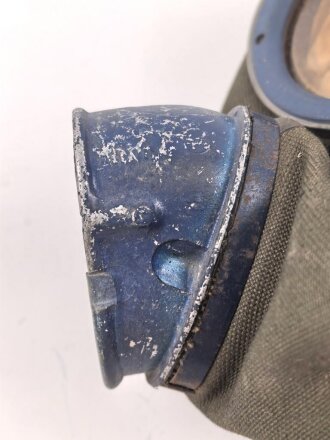Gasmaske Modell 1930 Wehrmacht. Ungebrauchtes Stück , Hersteller hnr, datiert 1944, Originallack, ungereinigt