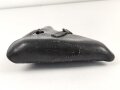 Koffertasche zur Pistole P08 der Wehrmacht, datiert 1941. Von der norwegischen Armee nach Ende des 2.Weltkrieges übernommen. Die Koppelschlaufen wurden entfernt und eine Vorrichtung zum tragen am amerikanischen Lochkoppel angenietet.