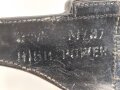 Koffertasche zur Pistole P08 der Wehrmacht, datiert 1941. Von der norwegischen Armee nach Ende des 2.Weltkrieges übernommen. Die Koppelschlaufen wurden entfernt und eine Vorrichtung zum tragen am amerikanischen Lochkoppel angenietet.